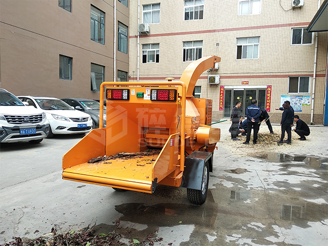 樹枝粉碎機(jī)在使用過(guò)程中需要維